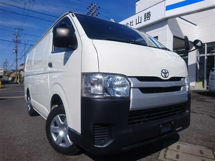 2020 Toyota Hiace Van GDH201V (UW-69d9fa2d26cde)[1]