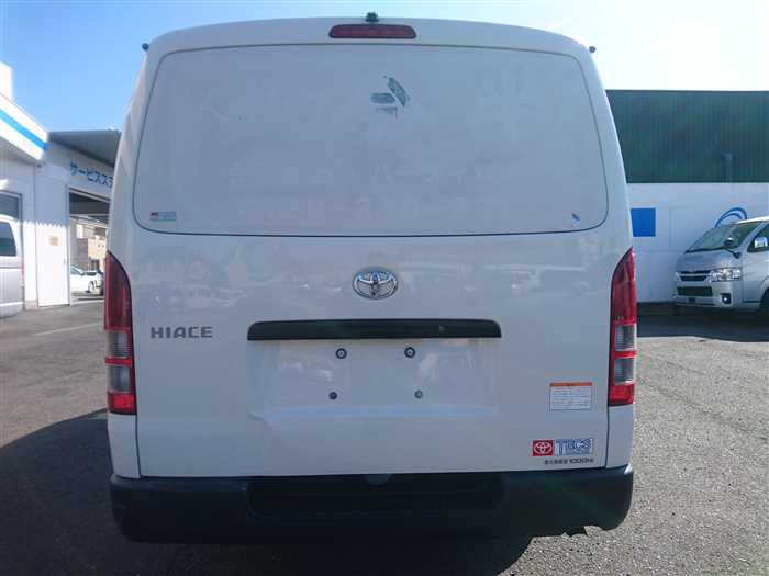 2020 Toyota Hiace Van GDH201V (UW-69d9fa2d26cde)[5]