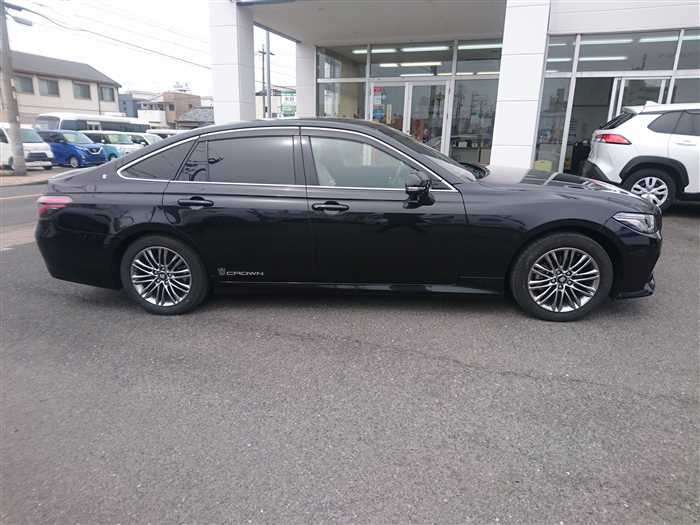 2021 Toyota Crown Hybrid AZSH20 (UW-69d9fa324d707)[7]