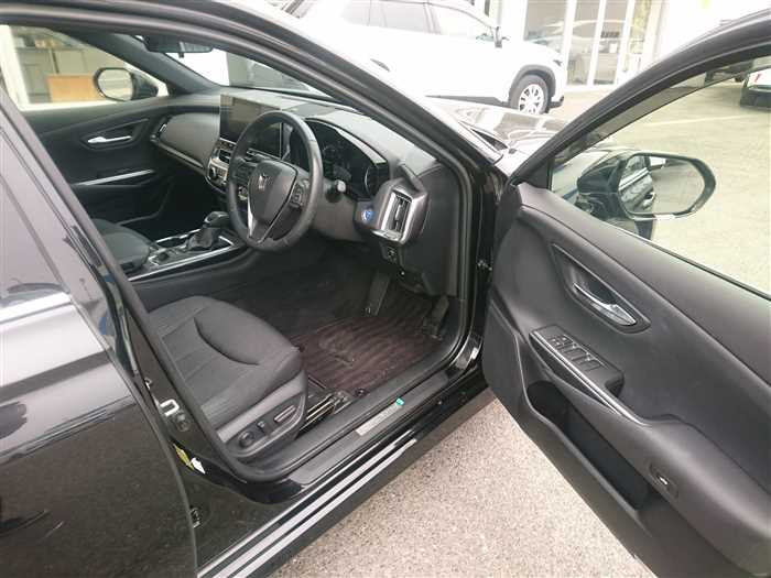 2021 Toyota Crown Hybrid AZSH20 (UW-69d9fa324d707)[8]