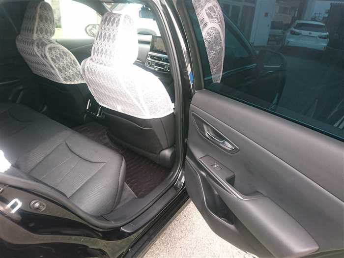 2021 Toyota Crown Hybrid AZSH20 (UW-69d9fa324d707)[9]