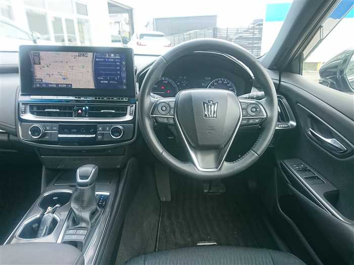 2021 Toyota Crown Hybrid AZSH20 (UW-69d9fa324d707)[15]