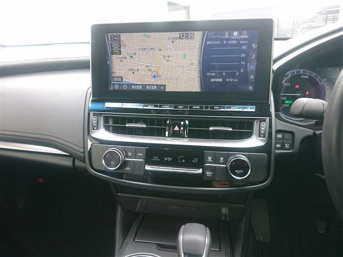 2021 Toyota Crown Hybrid AZSH20 (UW-69d9fa324d707)[16]