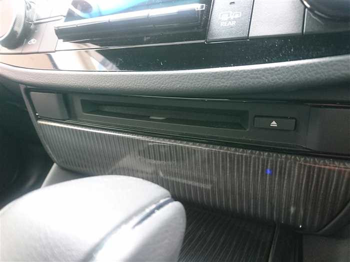 2021 Toyota Crown Hybrid AZSH20 (UW-69d9fa324d707)[21]