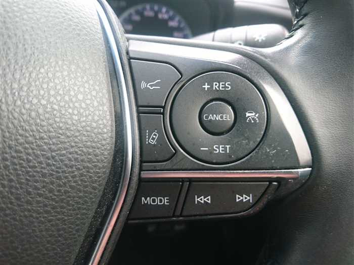 2021 Toyota Crown Hybrid AZSH20 (UW-69d9fa324d707)[25]