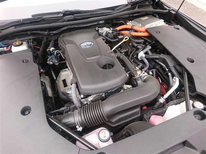 2021 Toyota Crown Hybrid AZSH20 (UW-69d9fa324d707)[29]