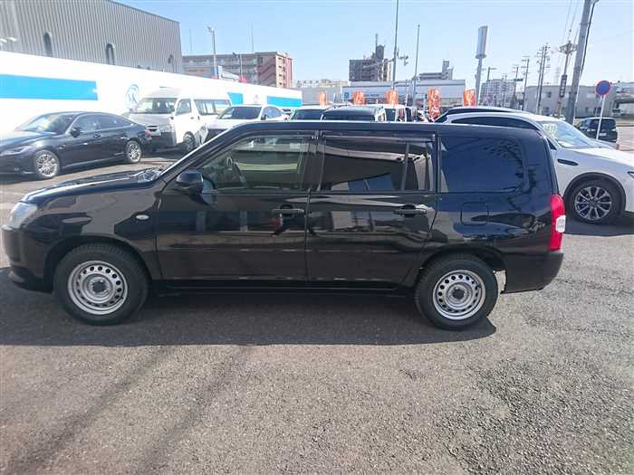 2023 Toyota Probox Van NHP160V (UW-69d9fa39104f8)[5]