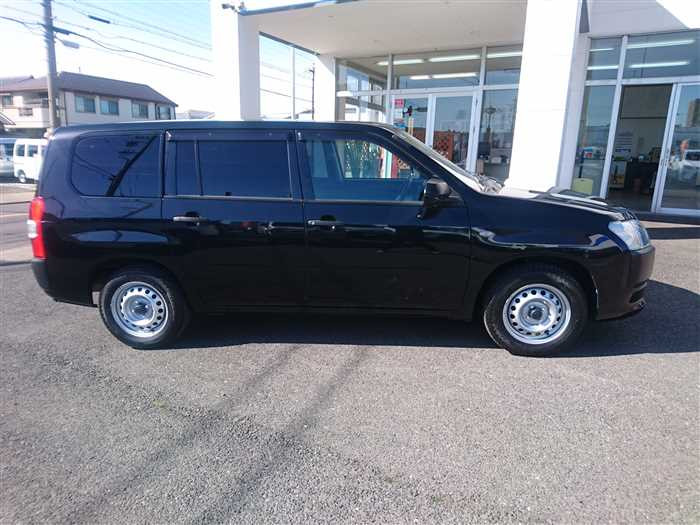 2023 Toyota Probox Van NHP160V (UW-69d9fa39104f8)[6]