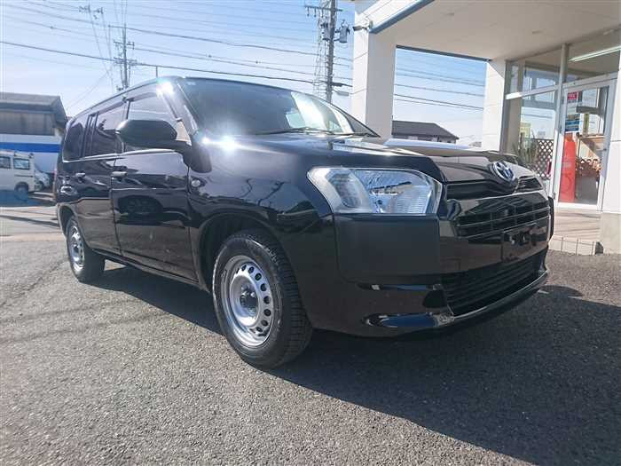 2023 Toyota Probox Van NHP160V (UW-69d9fa39104f8)[8]