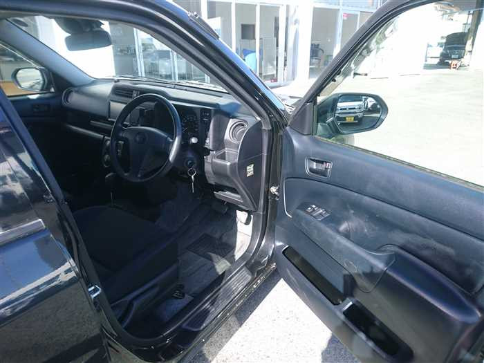 2023 Toyota Probox Van NHP160V (UW-69d9fa39104f8)[9]