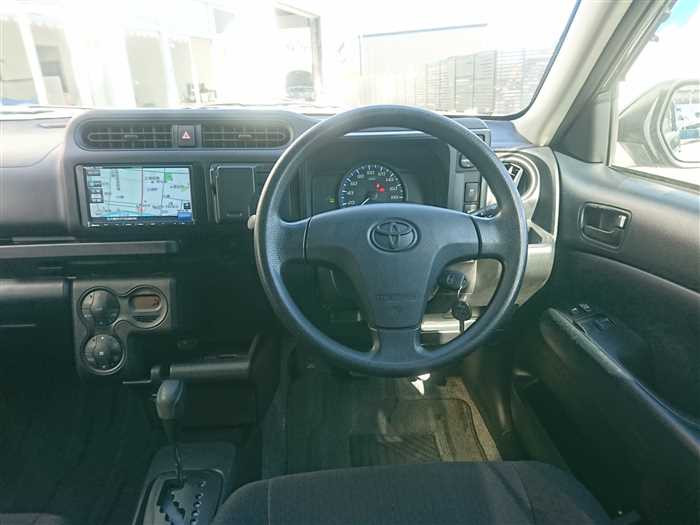 2023 Toyota Probox Van NHP160V (UW-69d9fa39104f8)[16]