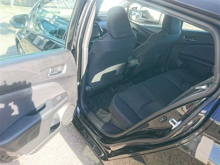 2019 Toyota Prius PHV ZVW52 (UW-69d9fa3a542b8)[11]