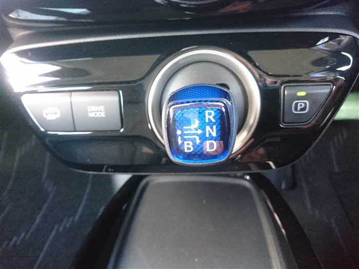 2019 Toyota Prius PHV ZVW52 (UW-69d9fa3a542b8)[20]