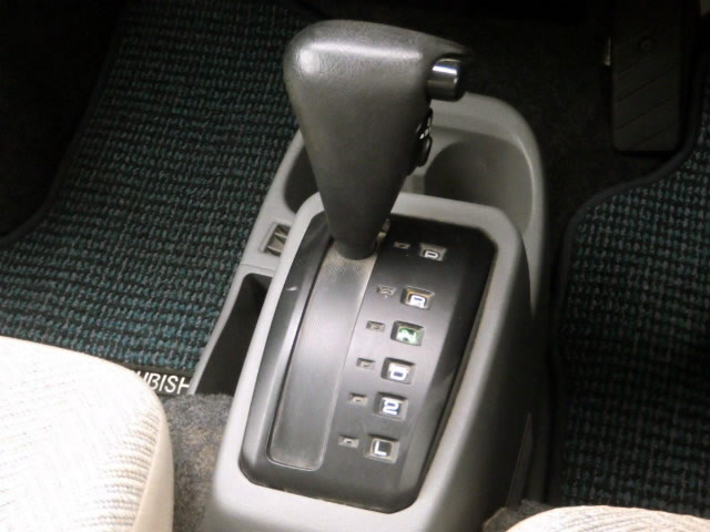 2001 Mitsubishi Town Box U61W (UW-69e73593aa83f)[14]