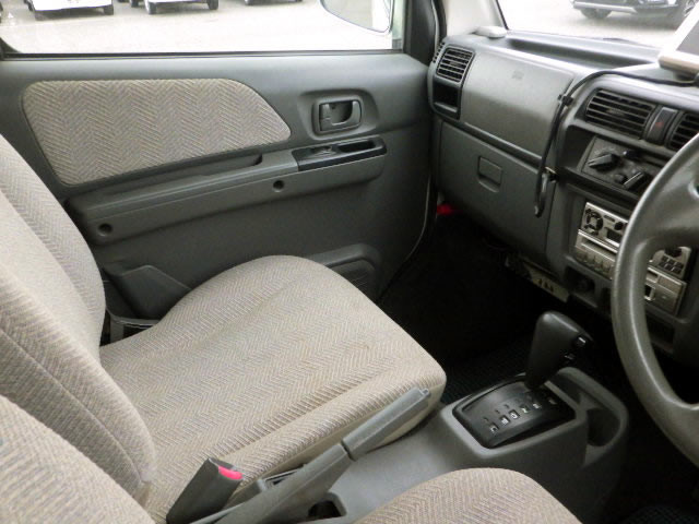 2001 Mitsubishi Town Box U61W (UW-69e73593aa83f)[9]