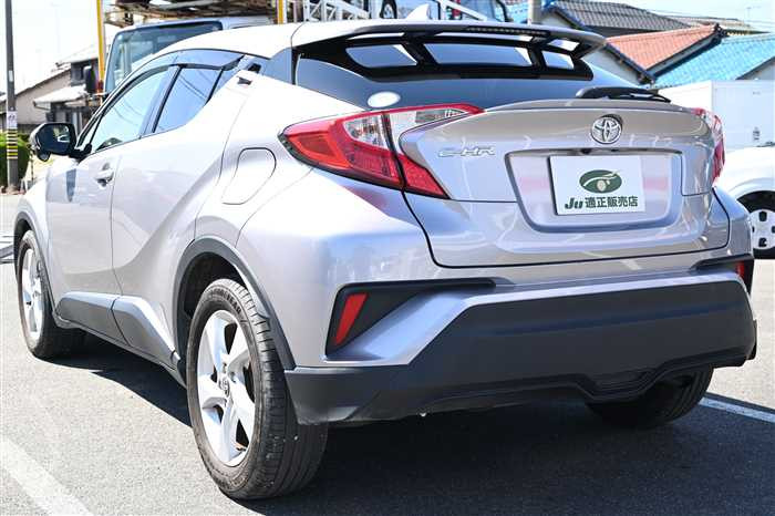 2019 Toyota C-HR DBA-NGX10 (UW-69d9f9e3a6b11)[3]