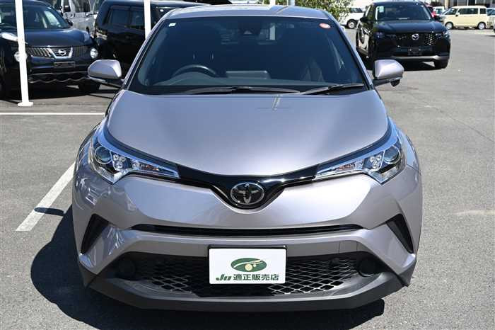 2019 Toyota C-HR DBA-NGX10 (UW-69d9f9e3a6b11)[4]
