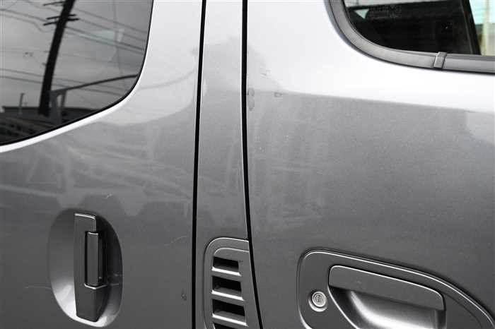 2020 Nissan NV350 Caravan LDF-VW2E26 (UW-69d9f9ed3431a)[17]