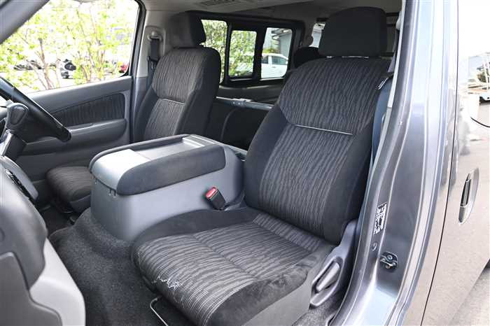 2020 Nissan NV350 Caravan LDF-VW2E26 (UW-69d9f9ed3431a)[19]