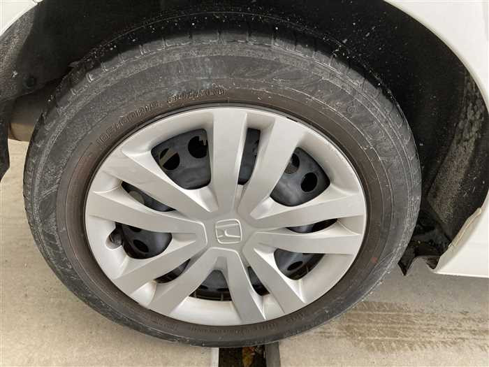 2021 Honda Fit 6BA-GR1 (UW-69d9f9ededbaf)[8]