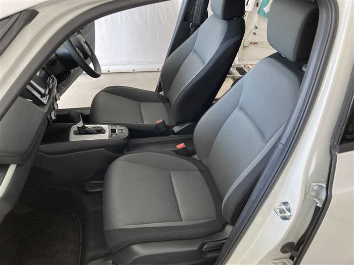 2021 Honda Fit 6BA-GR1 (UW-69d9f9ededbaf)[14]