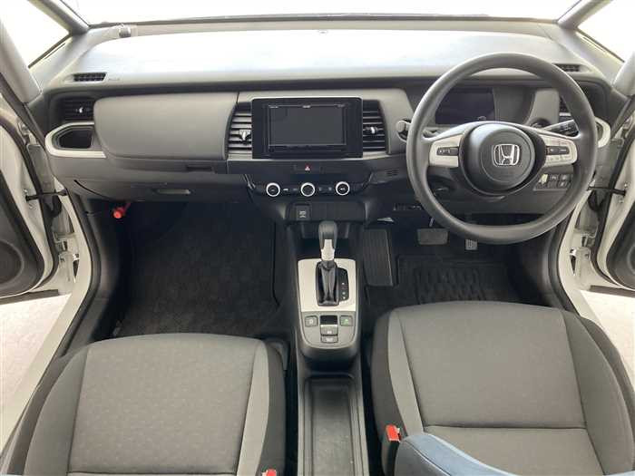 2021 Honda Fit 6BA-GR1 (UW-69d9f9ededbaf)[15]