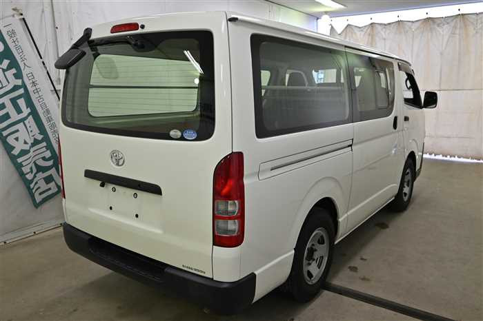 2017 Toyota Hiace Van CBF-TRH200V (UW-69d9f9eecbdbf)[1]