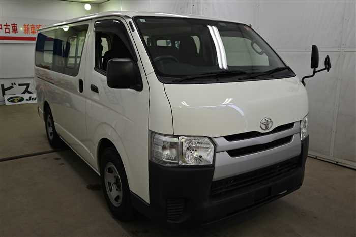 2017 Toyota Hiace Van CBF-TRH200V (UW-69d9f9eecbdbf)[2]