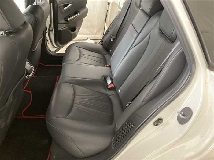 2020 Toyota Crown Hybrid 6AA-AZSH20 (UW-69d9f9f0acb38)[13]