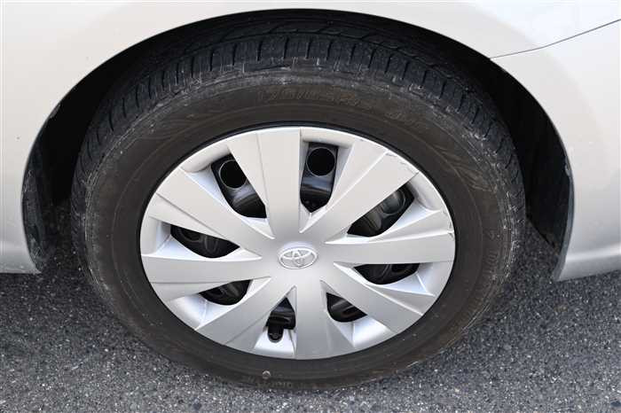 2013 Toyota Corolla Fielder DBA-NZE161G (UW-69d9f9f1590ba)[9]