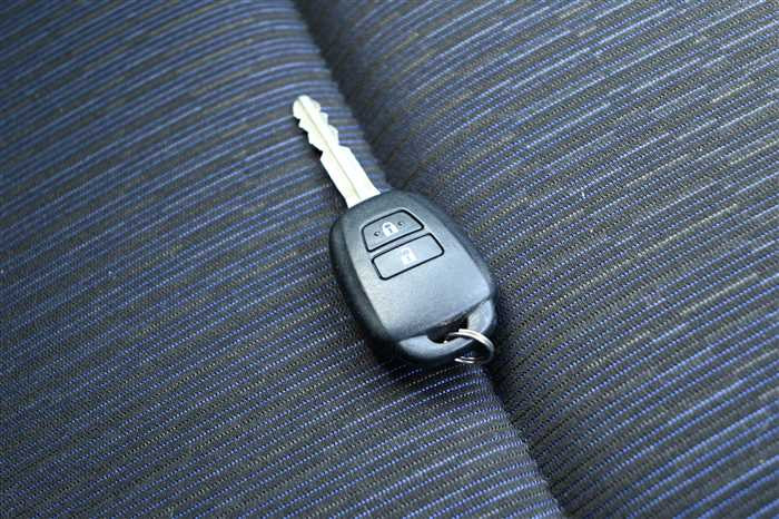 2013 Toyota Corolla Fielder DBA-NZE161G (UW-69d9f9f1590ba)[24]