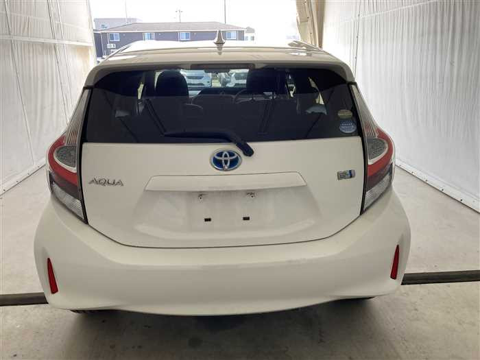 2021 Toyota Aqua 6AA-NHP10 (UW-69d9f9f143c04)[5]