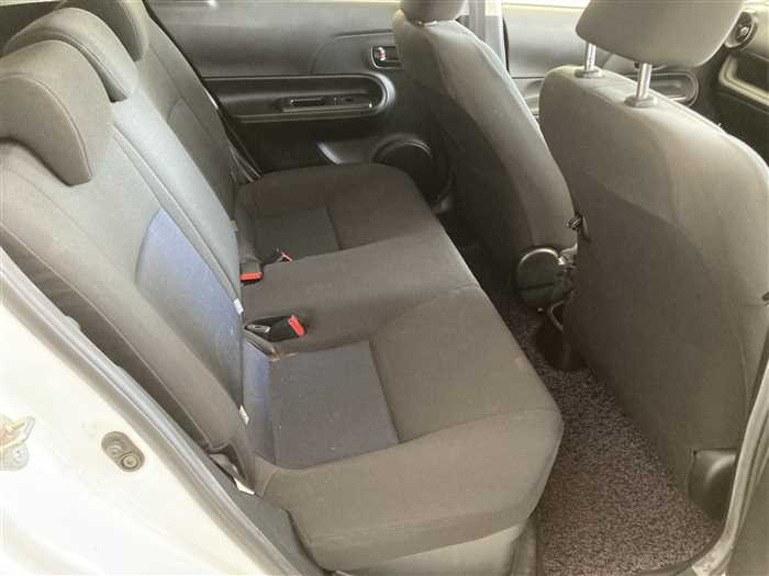 2021 Toyota Aqua 6AA-NHP10 (UW-69d9f9f143c04)[10]