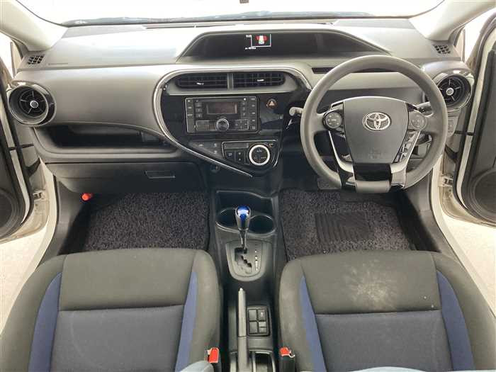 2021 Toyota Aqua 6AA-NHP10 (UW-69d9f9f143c04)[15]