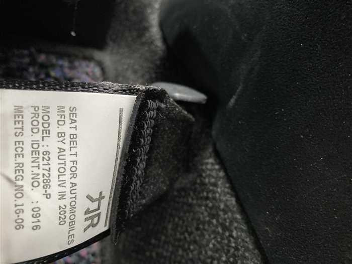 2021 Toyota Aqua 6AA-NHP10 (UW-69d9f9f143c04)[20]