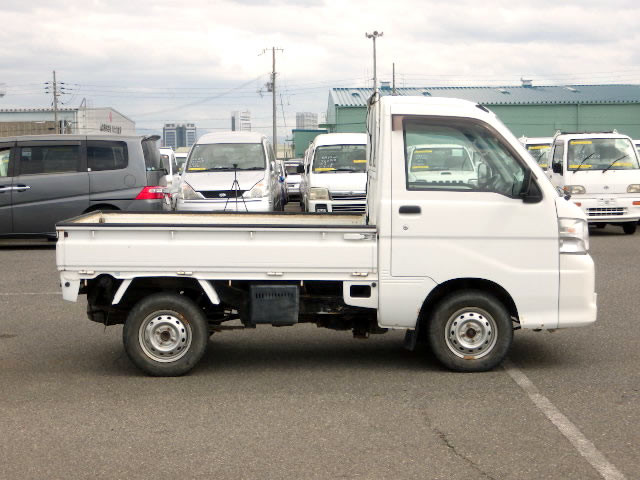 2012 Toyota Pixis S211U (UW-69e73bf2ae49d)[2]