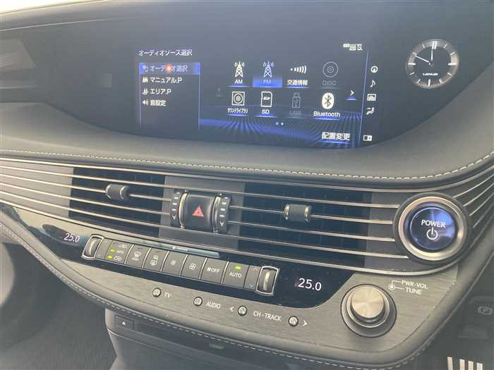 2017 Lexus LS DAA-GVF50 (UW-69d9f9e48ec2e)[22]