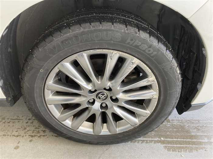 2017 Toyota Harrier DBA-ZSU60W (UW-69d9f9e5793a8)[7]