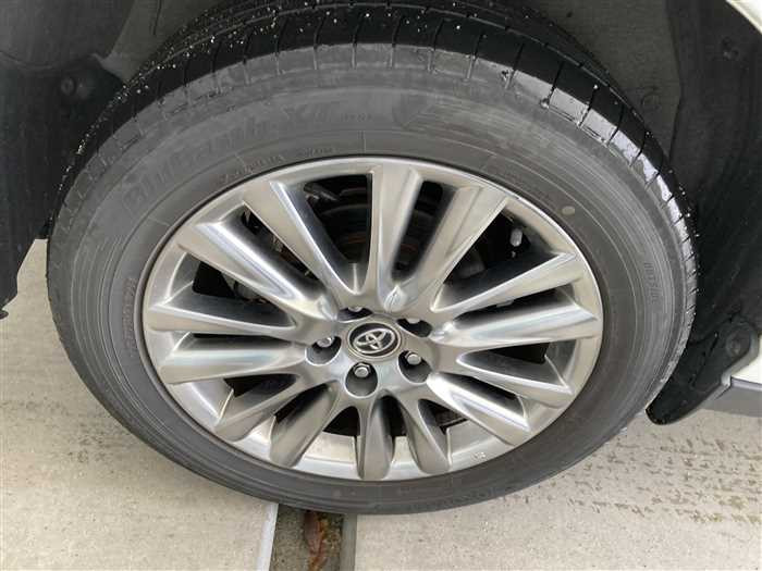 2017 Toyota Harrier DBA-ZSU60W (UW-69d9f9e5793a8)[8]