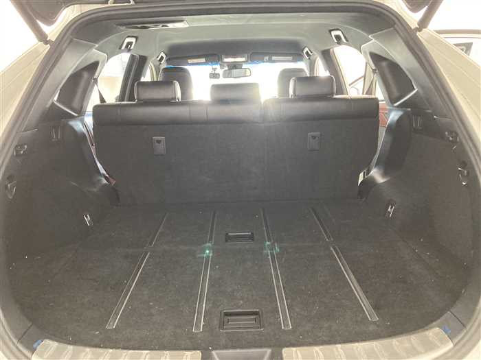 2017 Toyota Harrier DBA-ZSU60W (UW-69d9f9e5793a8)[11]