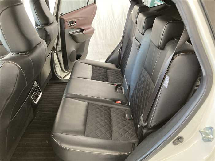 2017 Toyota Harrier DBA-ZSU60W (UW-69d9f9e5793a8)[14]