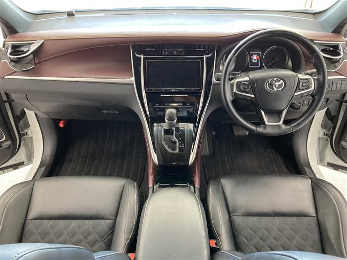 2017 Toyota Harrier DBA-ZSU60W (UW-69d9f9e5793a8)[16]