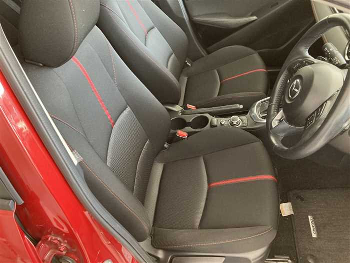 2015 Mazda Demio LDA-DJ5FS (UW-69d9f9e582f1c)[10]