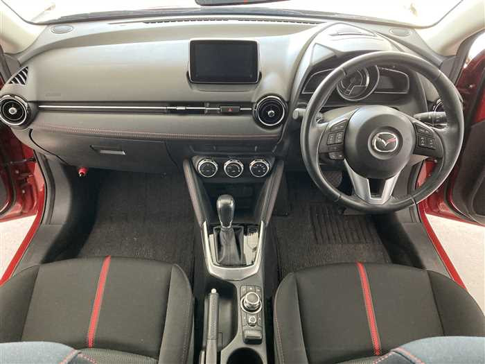 2015 Mazda Demio LDA-DJ5FS (UW-69d9f9e582f1c)[16]