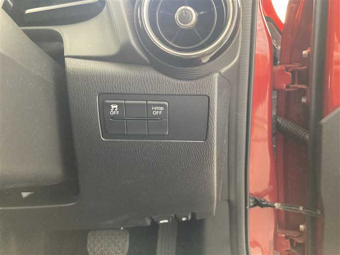 2015 Mazda Demio LDA-DJ5FS (UW-69d9f9e582f1c)[18]