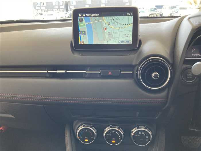 2015 Mazda Demio LDA-DJ5FS (UW-69d9f9e582f1c)[19]