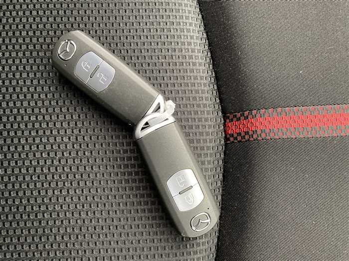 2015 Mazda Demio LDA-DJ5FS (UW-69d9f9e582f1c)[22]