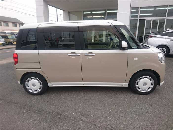 2017 Daihatsu Move Canbus LA800S (UW-69d9f9e5d6286)[8]