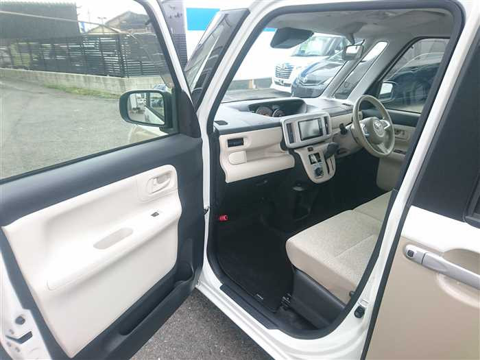 2017 Daihatsu Move Canbus LA800S (UW-69d9f9e5d6286)[13]