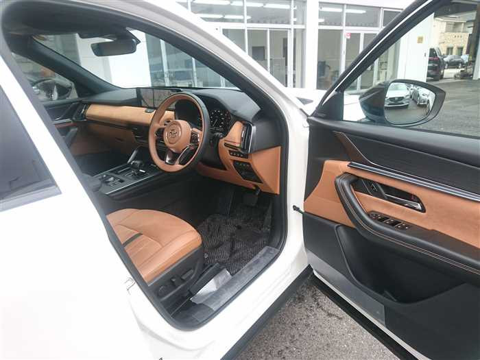 2025 Mazda Mazda Others KH3R3P (UW-69d9f9ea647b5)[11]